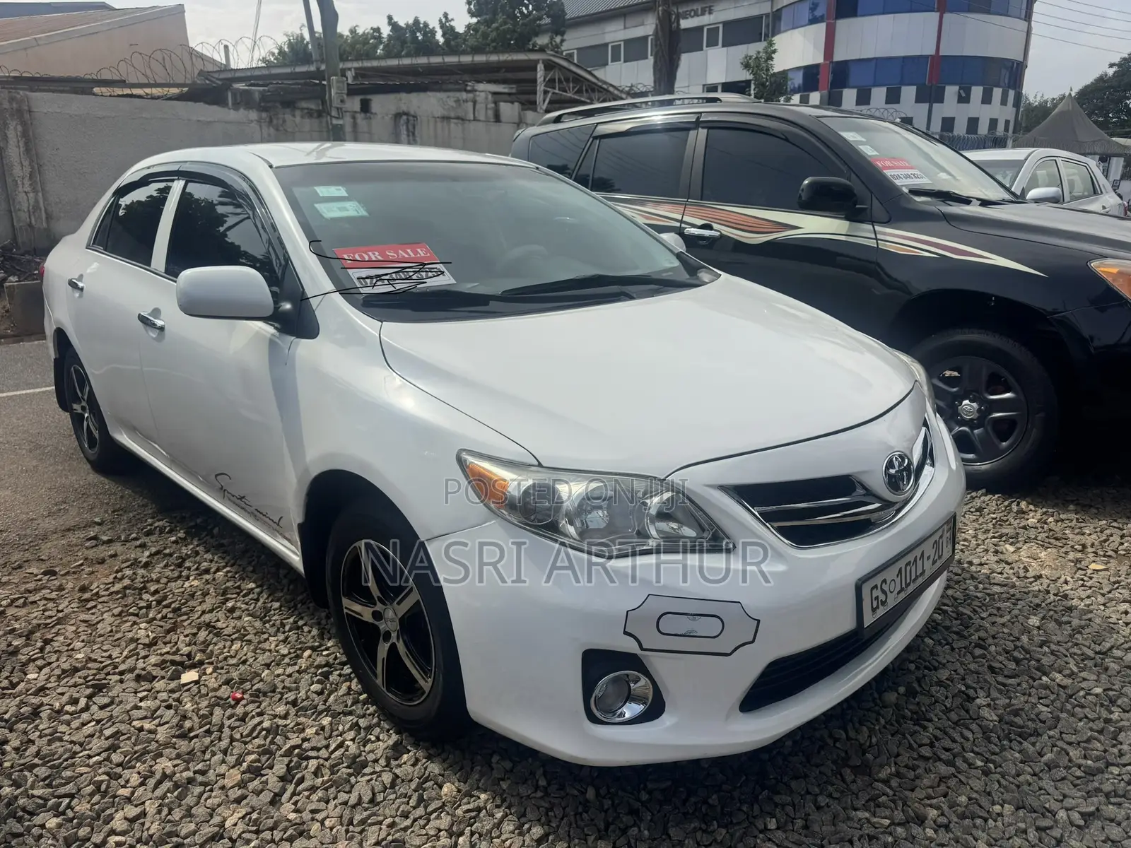 Toyota Corolla LE 4dr Sedan (1.8L 4cyl 4A) 2013 White