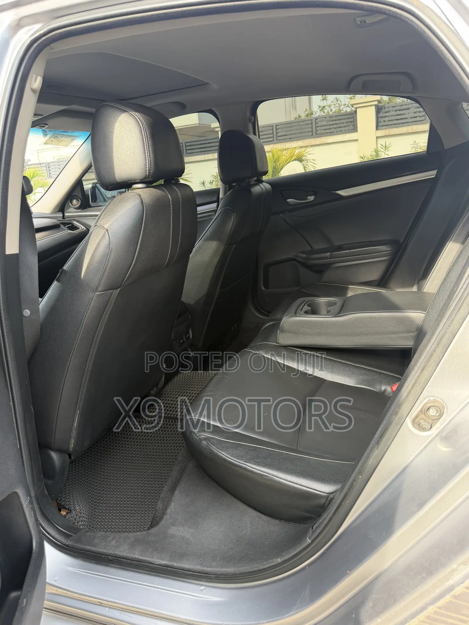 Honda Civic Touring 4dr Sedan (1.5L 4cyl) 2017 Silver