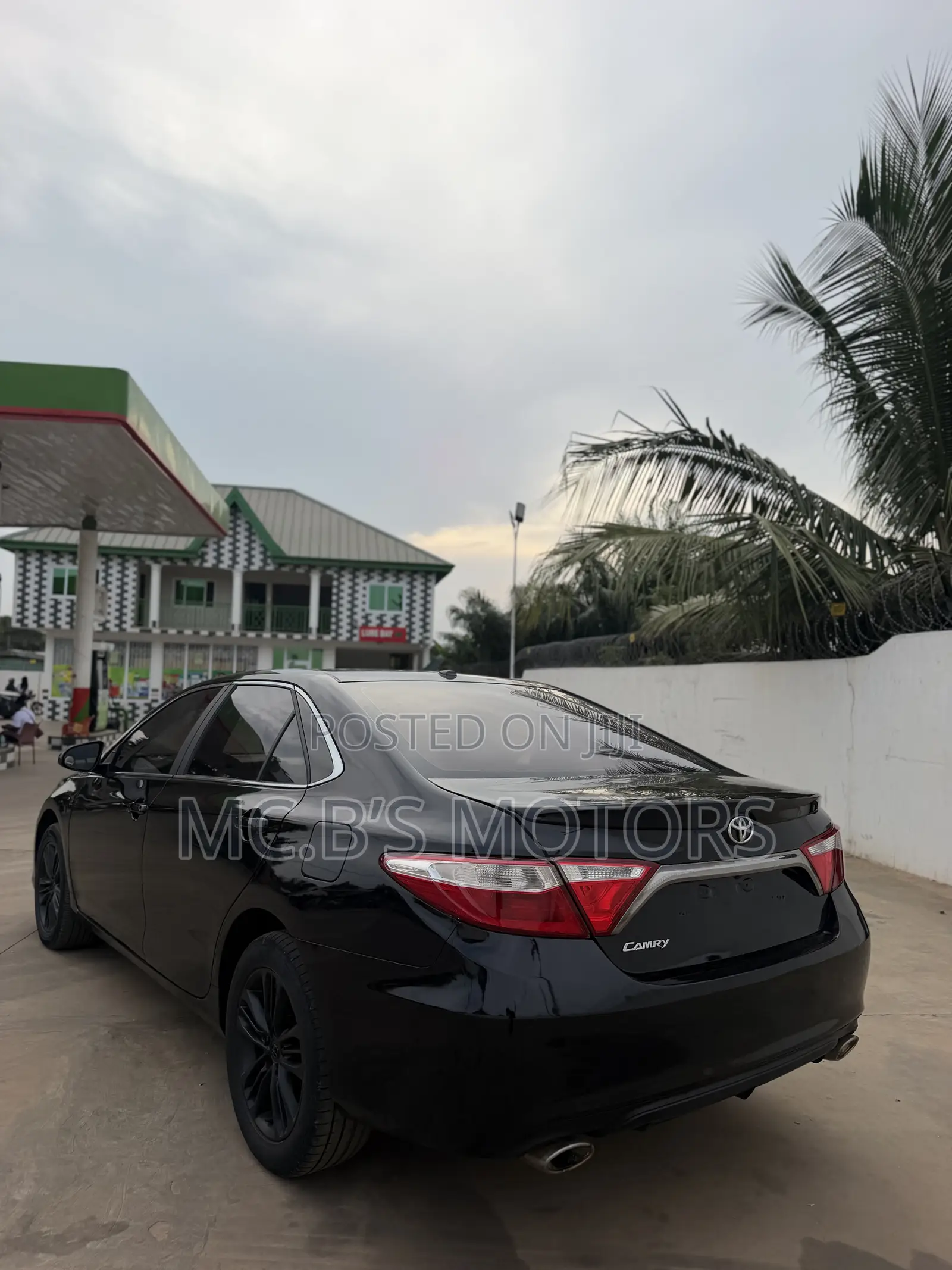 Toyota Camry 2016 Black