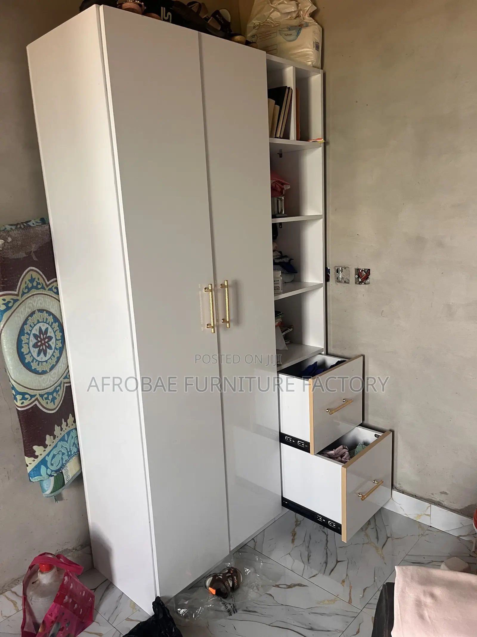 Foreign Designer 2in1 Wardrobe for Luxury Homes