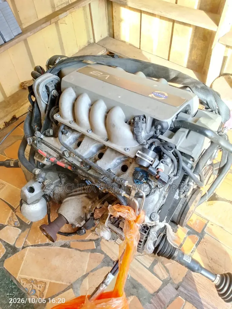 Volvo XC90 V8 Engine With Automatic Transmission.From Canada
