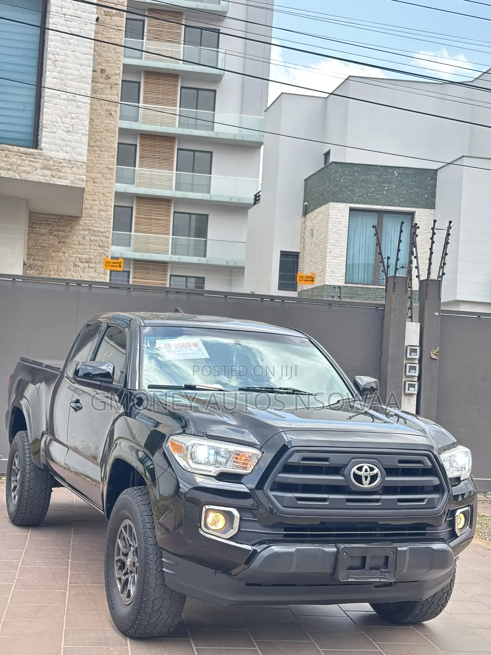 Toyota Tacoma SR5 2018 Black