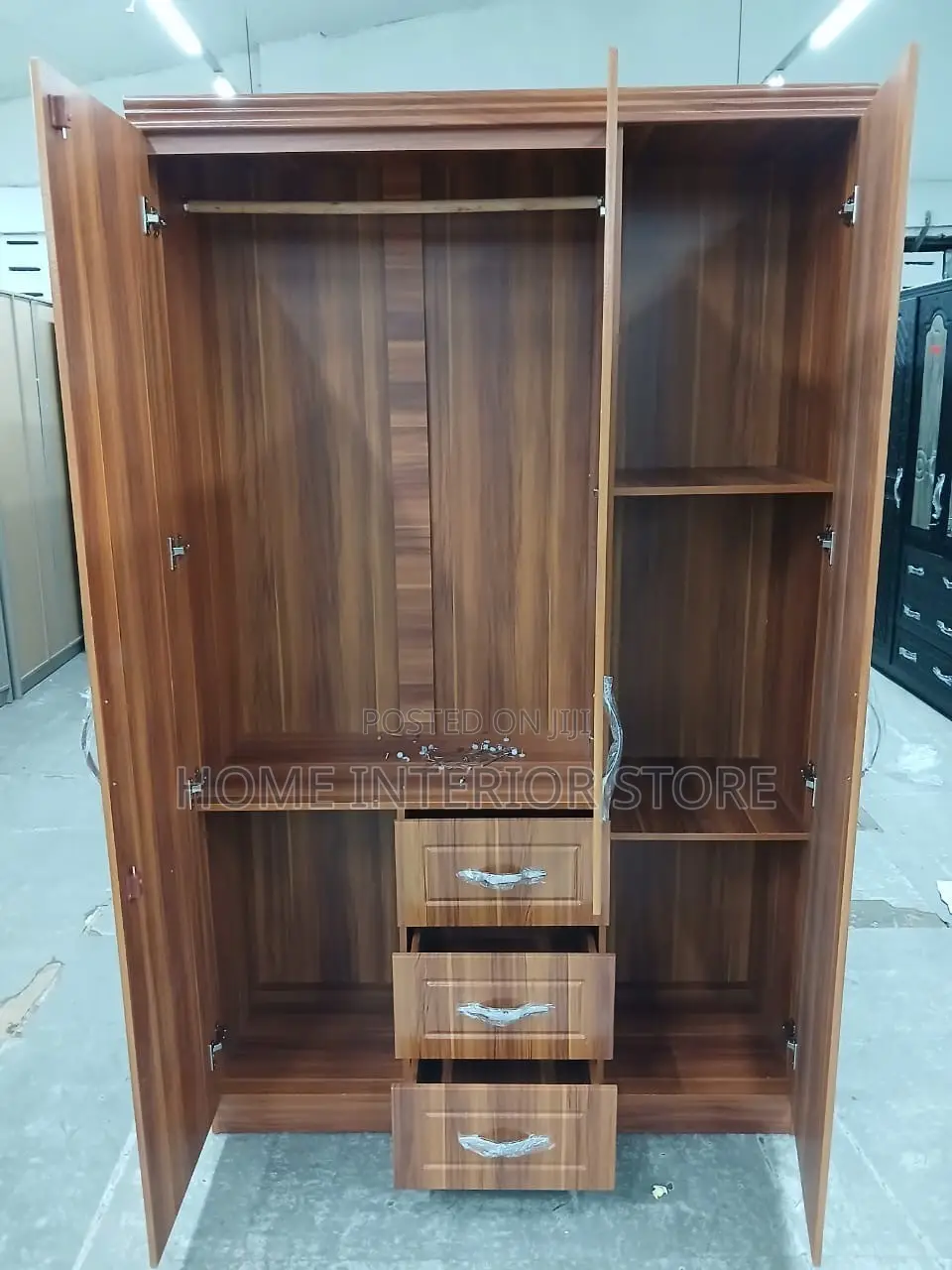 Quality 3 Door Wardrobe