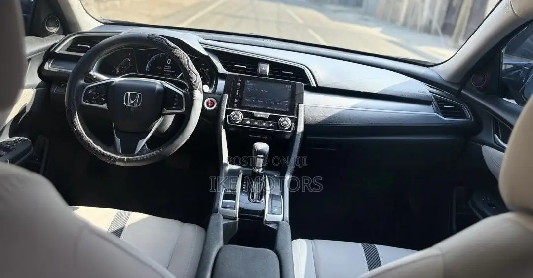 Honda Civic Sport Touring 4dr Hatchback (1.5L 4cyl) 2017 Black