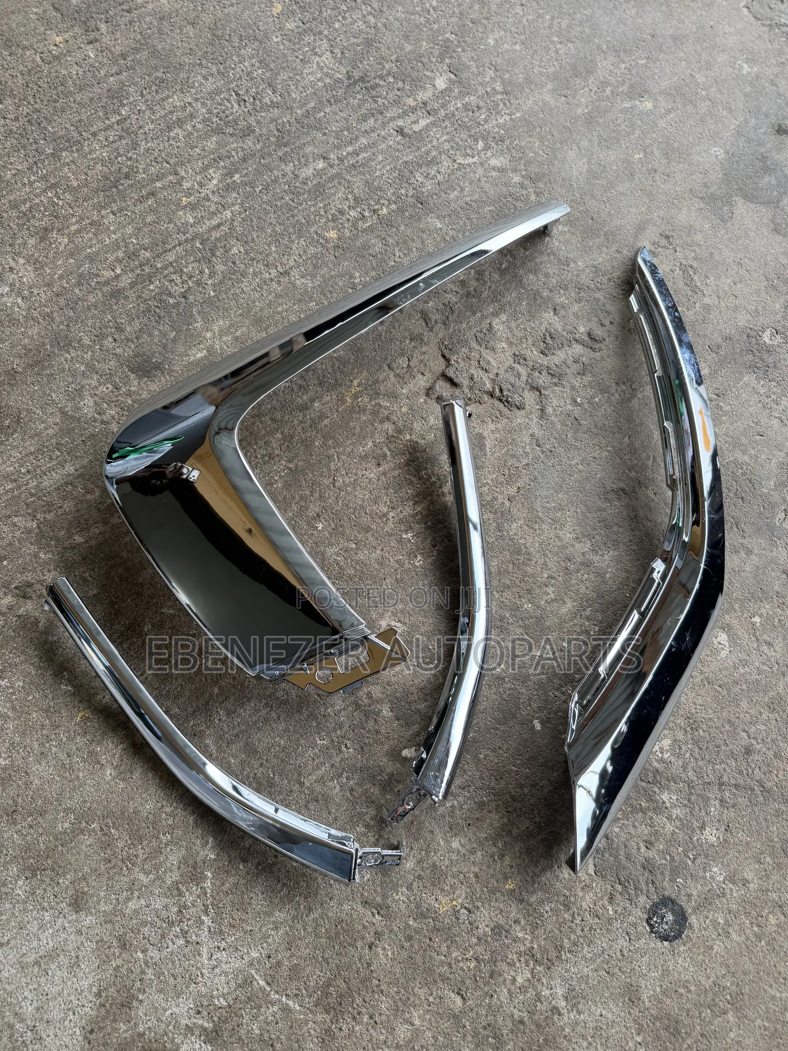 Mitsubishi Outlander Front Bumper Chrome Shining 2016 2017 2018 2019