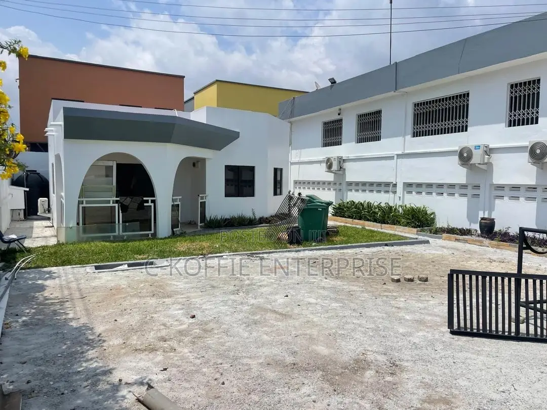 Furnished 8bdrm Mansion in Dzorwulu for rent