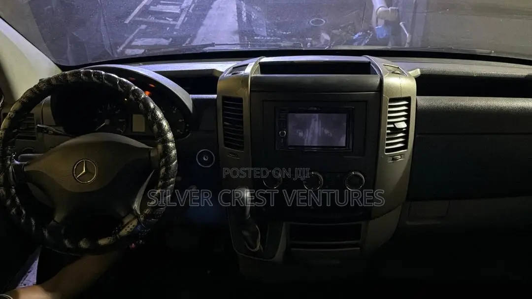 Mercedes-Benz Sprinter 2013 Black
