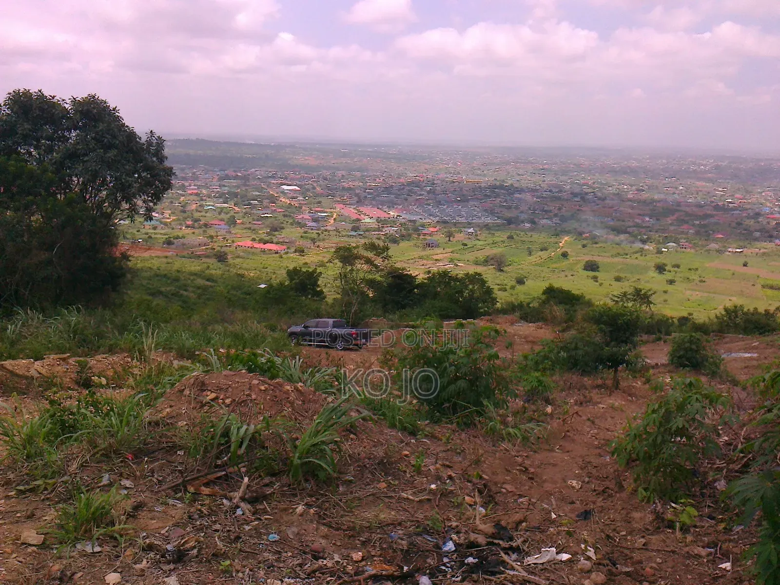 6 Plots of Titled Hillside Land at Aburi