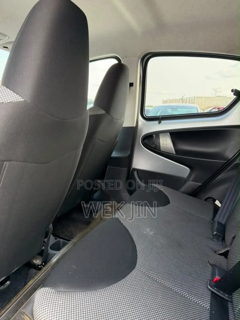 Toyota Aygo 1.0 5-Door 2012