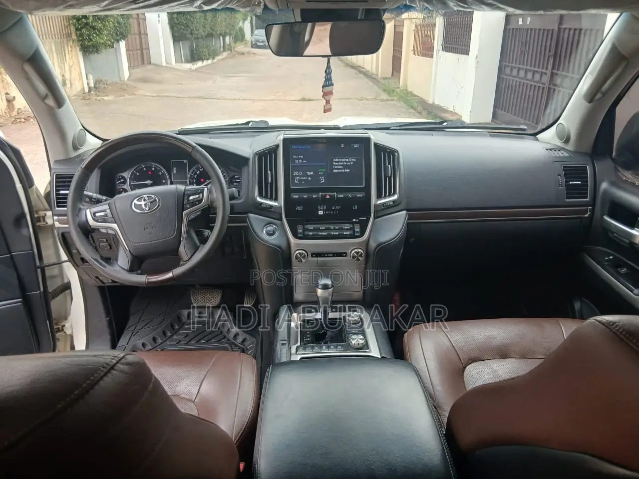 Toyota Land Cruiser 4.5 V8 VXR 2019 White