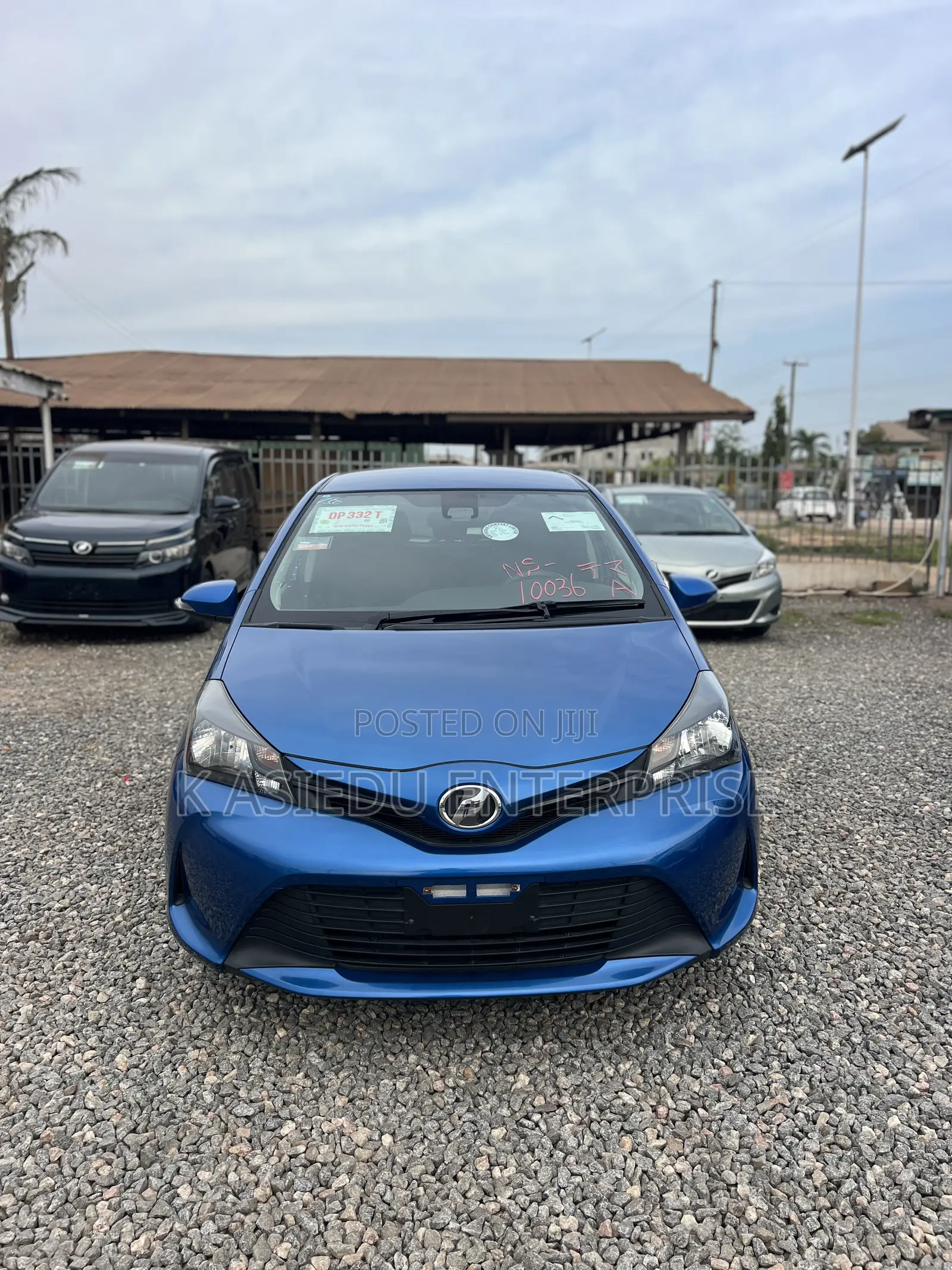 Toyota Vitz 1.3 AWD 3dr 2015 Blue