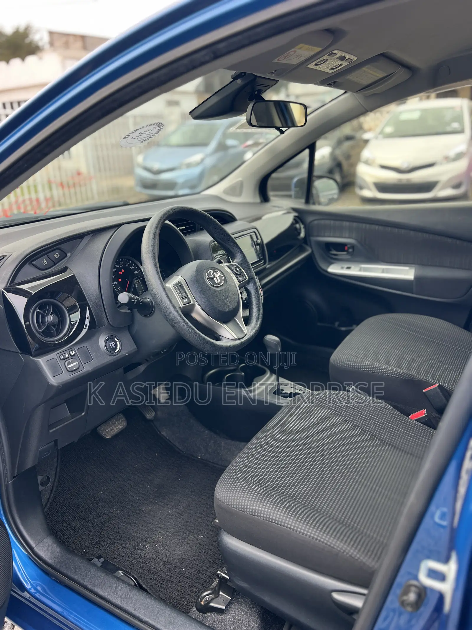 Toyota Vitz 1.3 AWD 3dr 2015 Blue