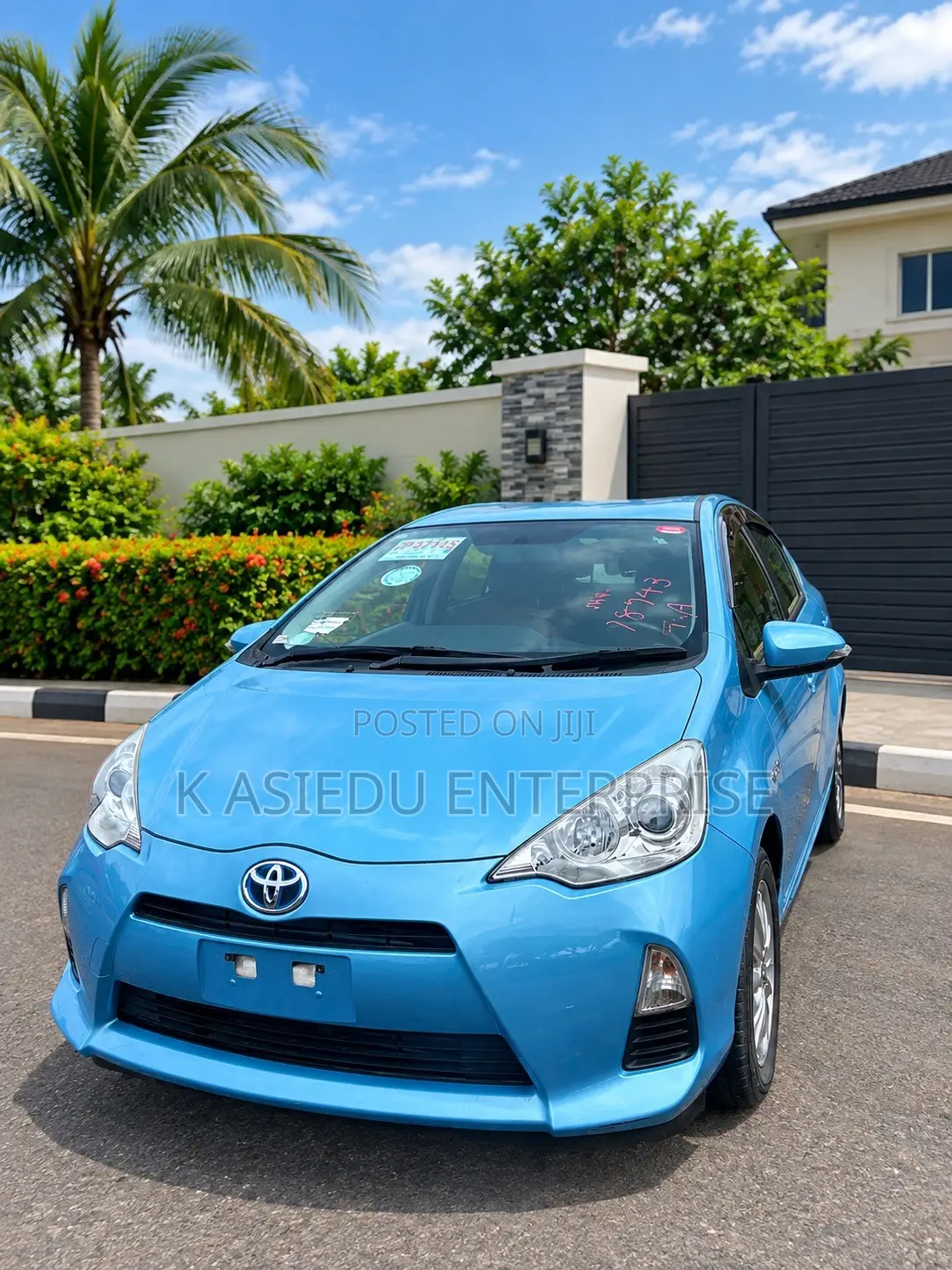 Toyota Aqua 2013 Blue