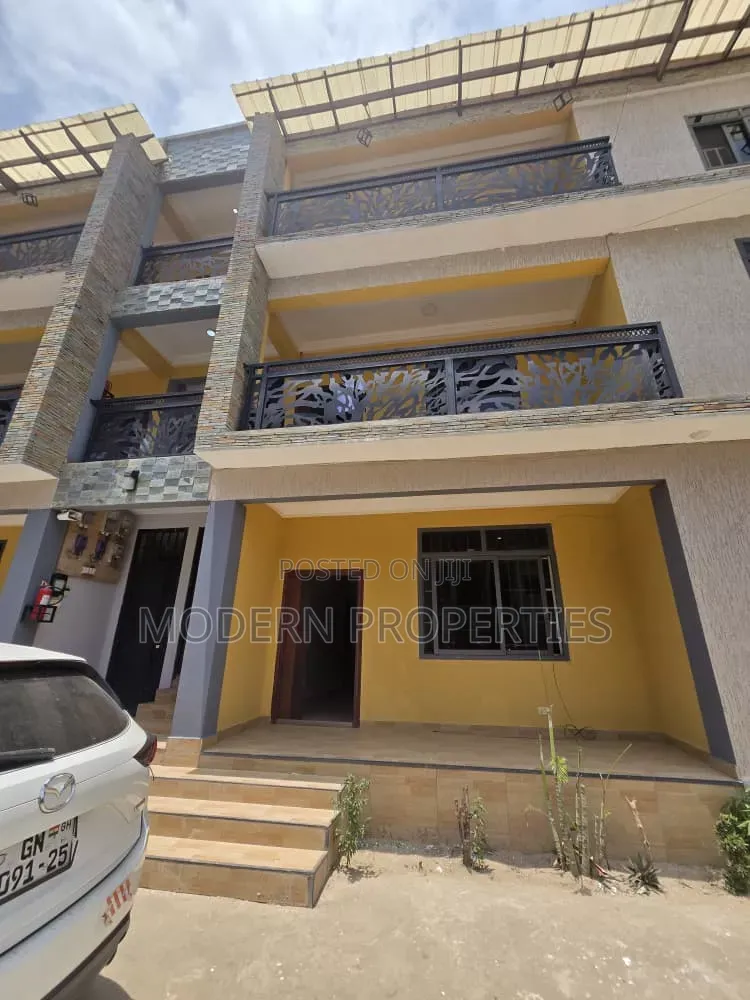 2bdrm Apartment in Modern Properties, New Town for rent