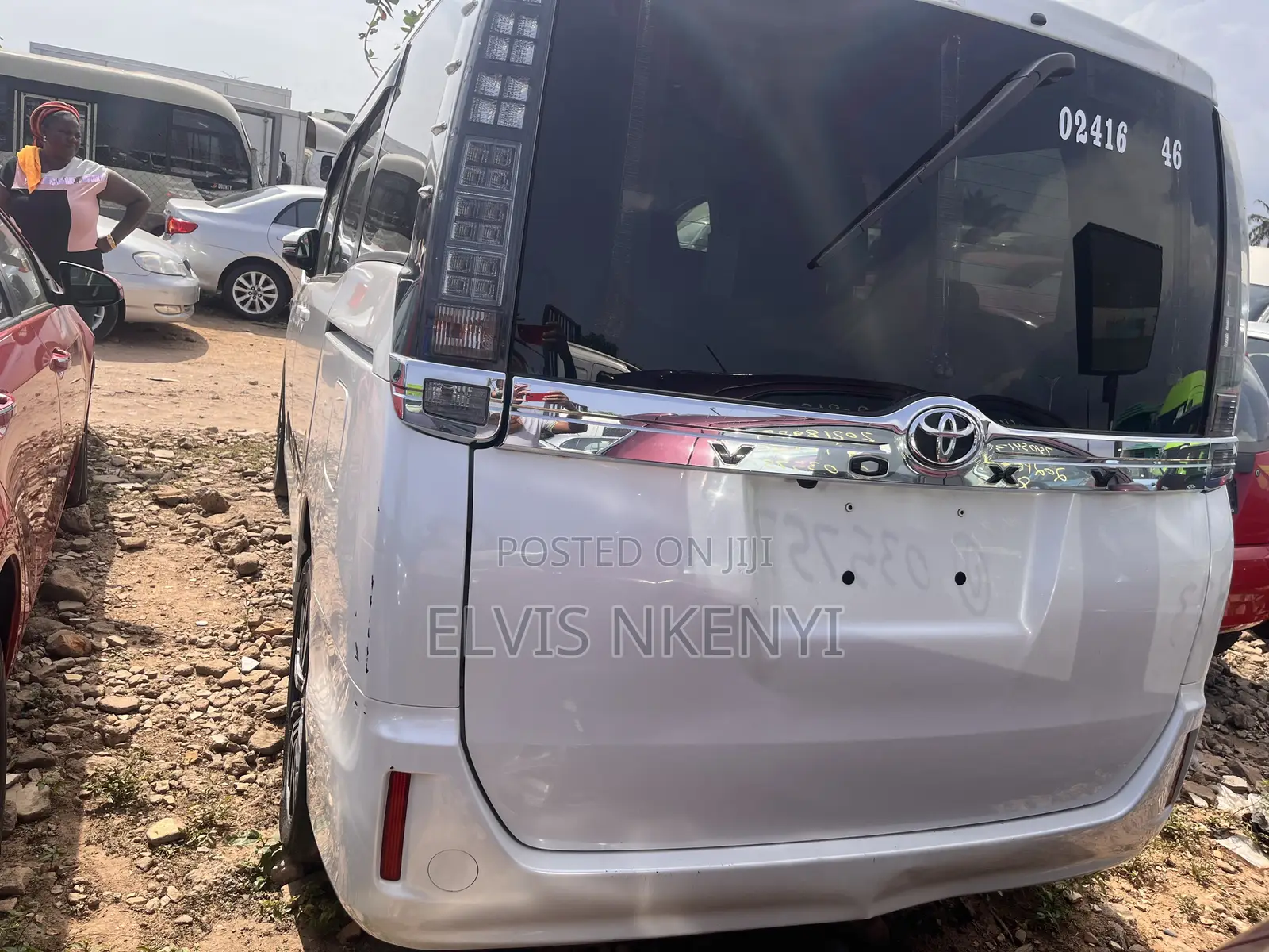 Toyota Voxy V 2WD 8-Seater 2015 White
