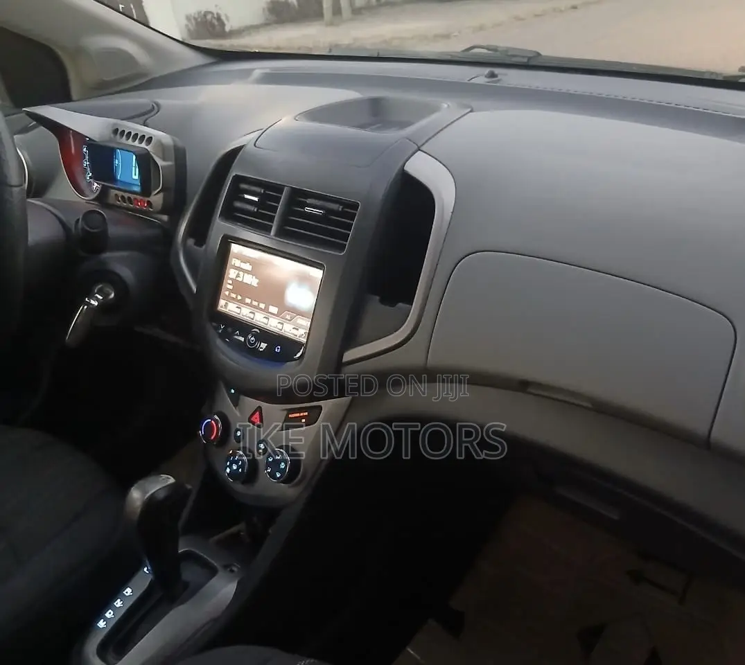 Chevrolet Sonic LT 2016 Black