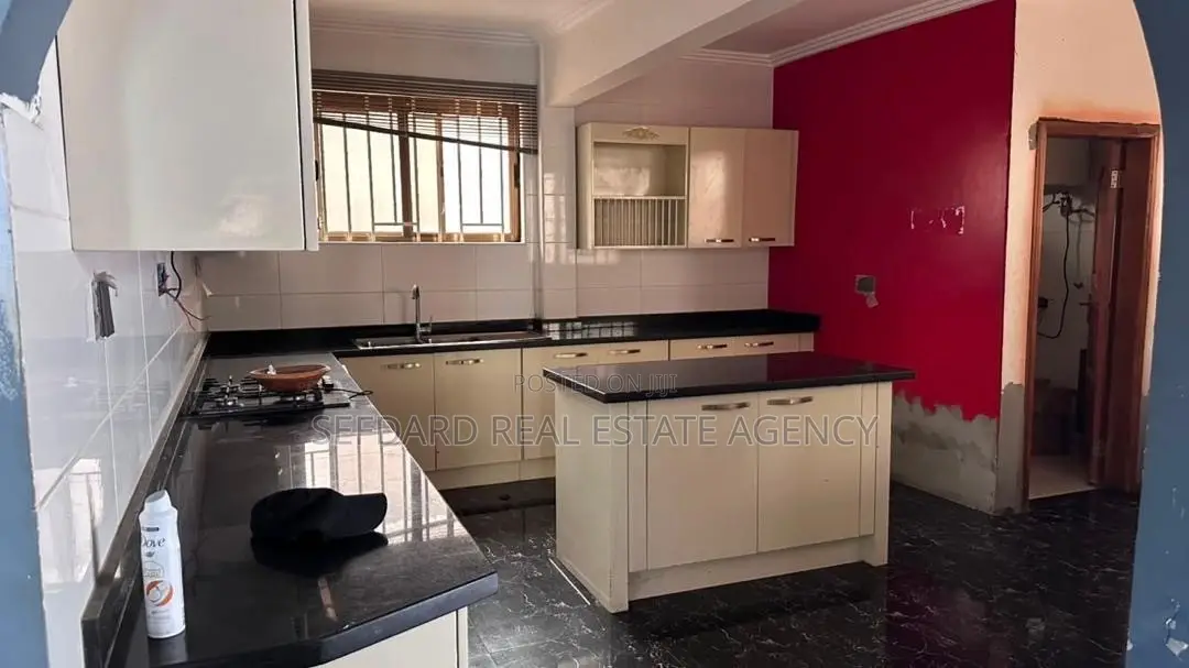 10bdrm House in Sefdard Properties, Adjiriganor for rent