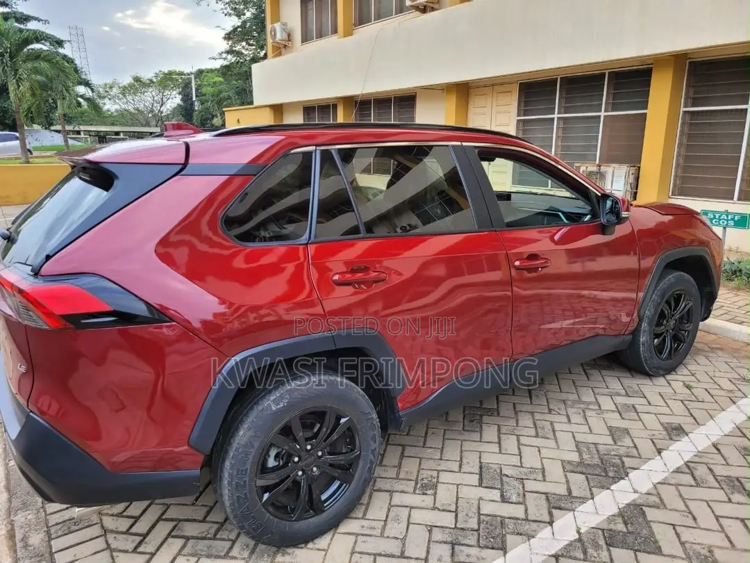 Toyota RAV4 LE 2021 Red