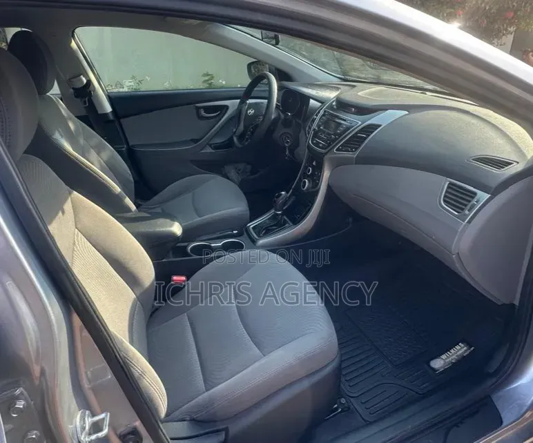 Hyundai Elantra Limited 4dr Sedan (1.8L 4cyl 6A) 2015 Gray
