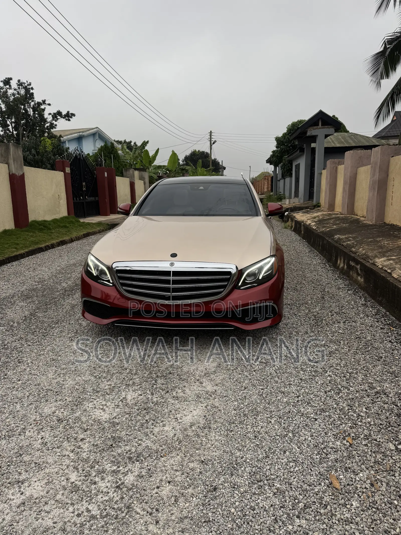 Mercedes-Benz E300 2019 Red
