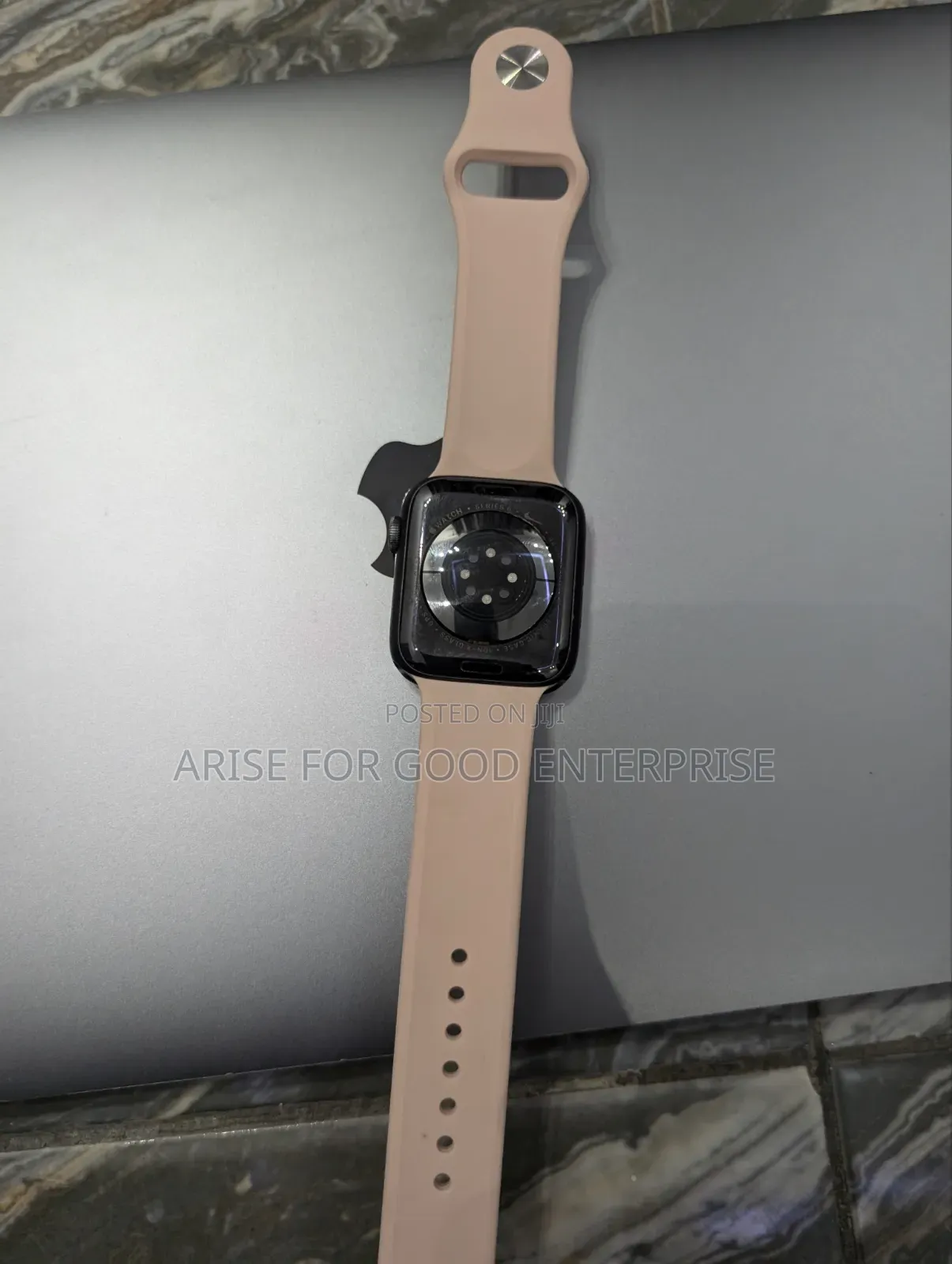 Apple Series 6 44 LTE