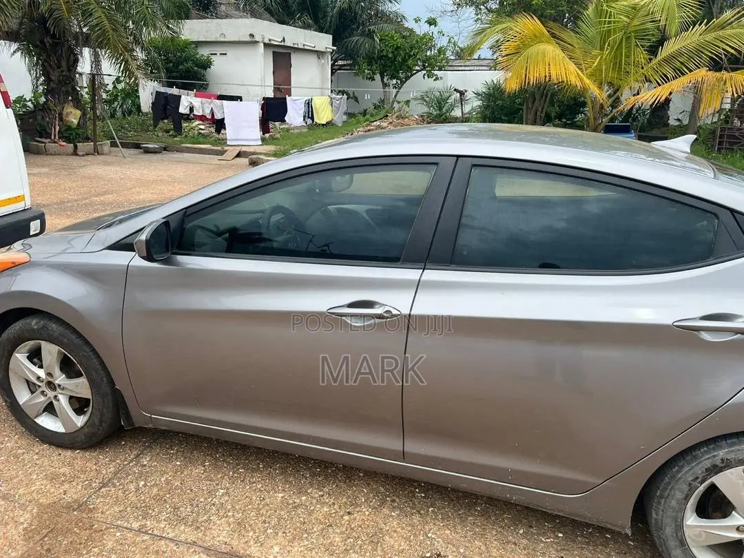 Hyundai Elantra 2013 Gray