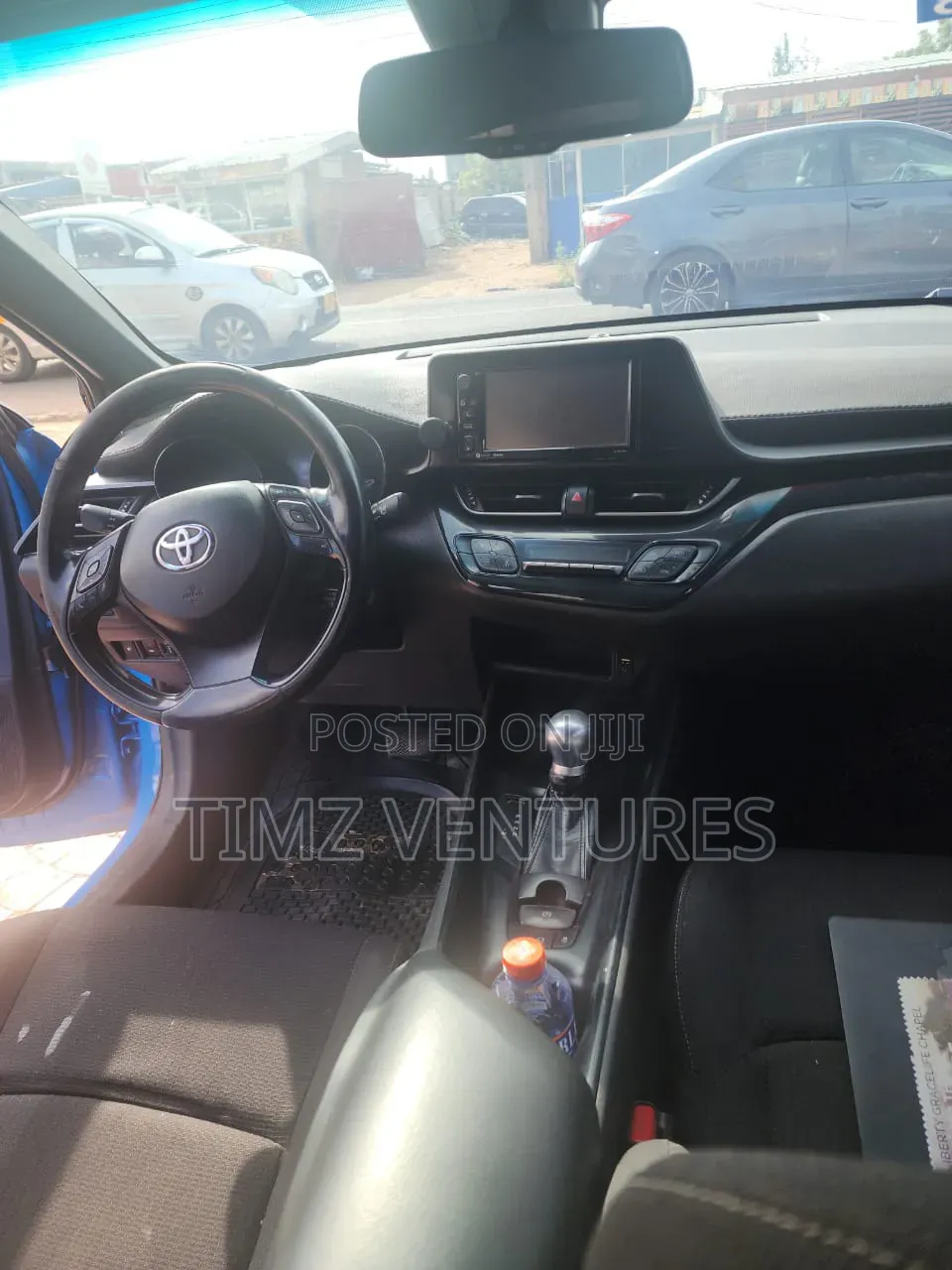 Toyota C-HR XLE Prermium FWD (2.0L 4cyl 2AM) 2018 Blue