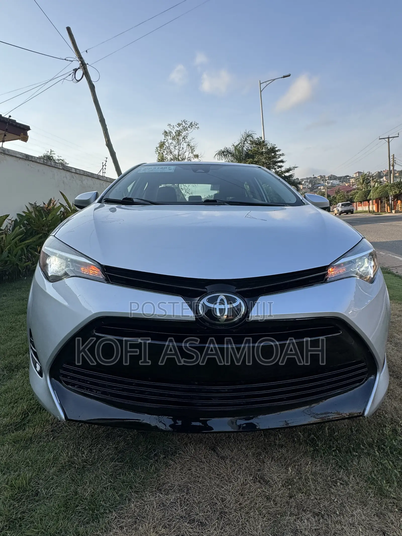 Toyota Corolla LE (1.8L 4cyl 2A) 2018 Silver