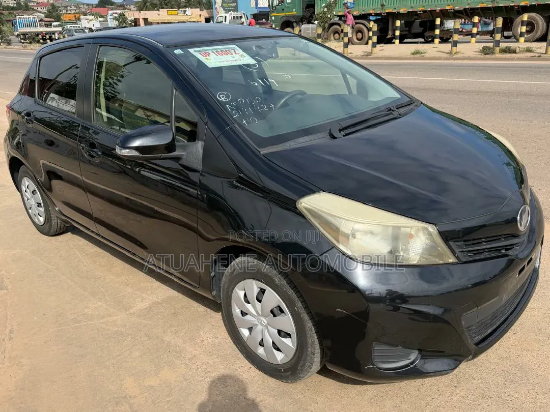 Toyota Vitz 2013 Black