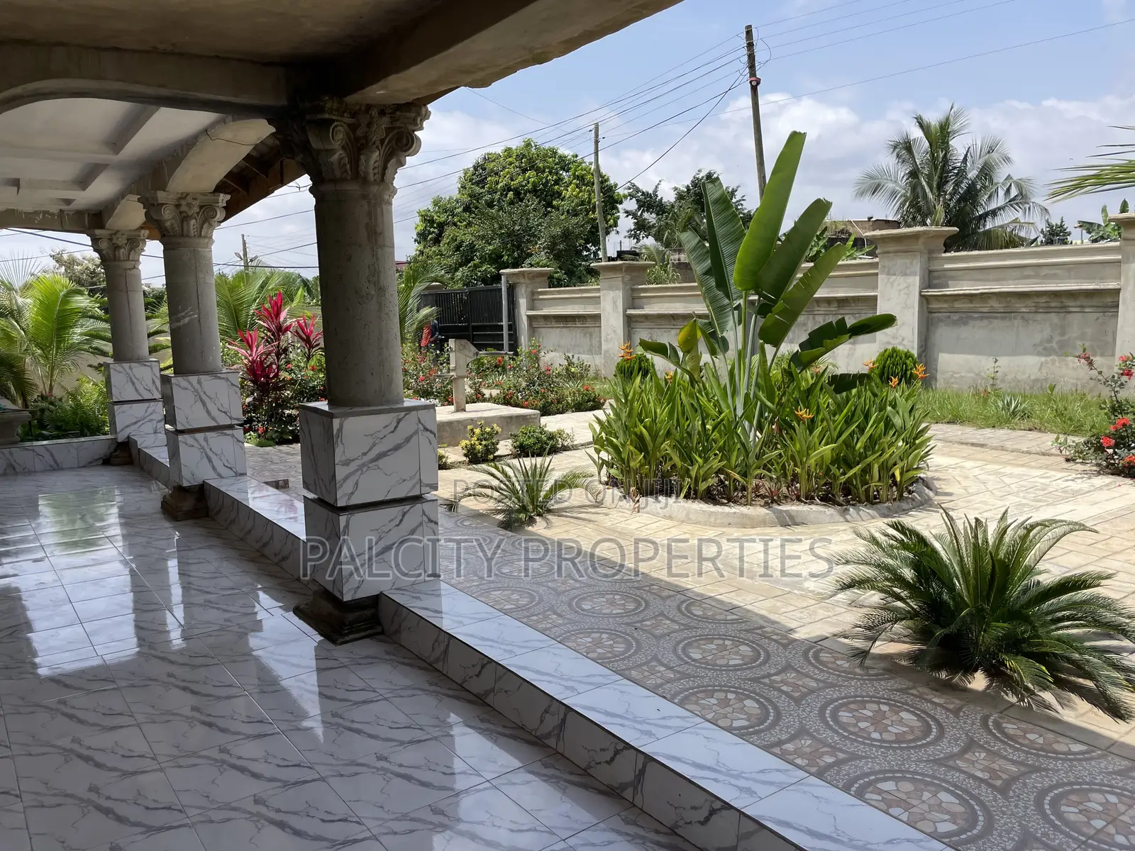 5bdrm House in Ahodwo Odaso, Kumasi Metropolitan for sale