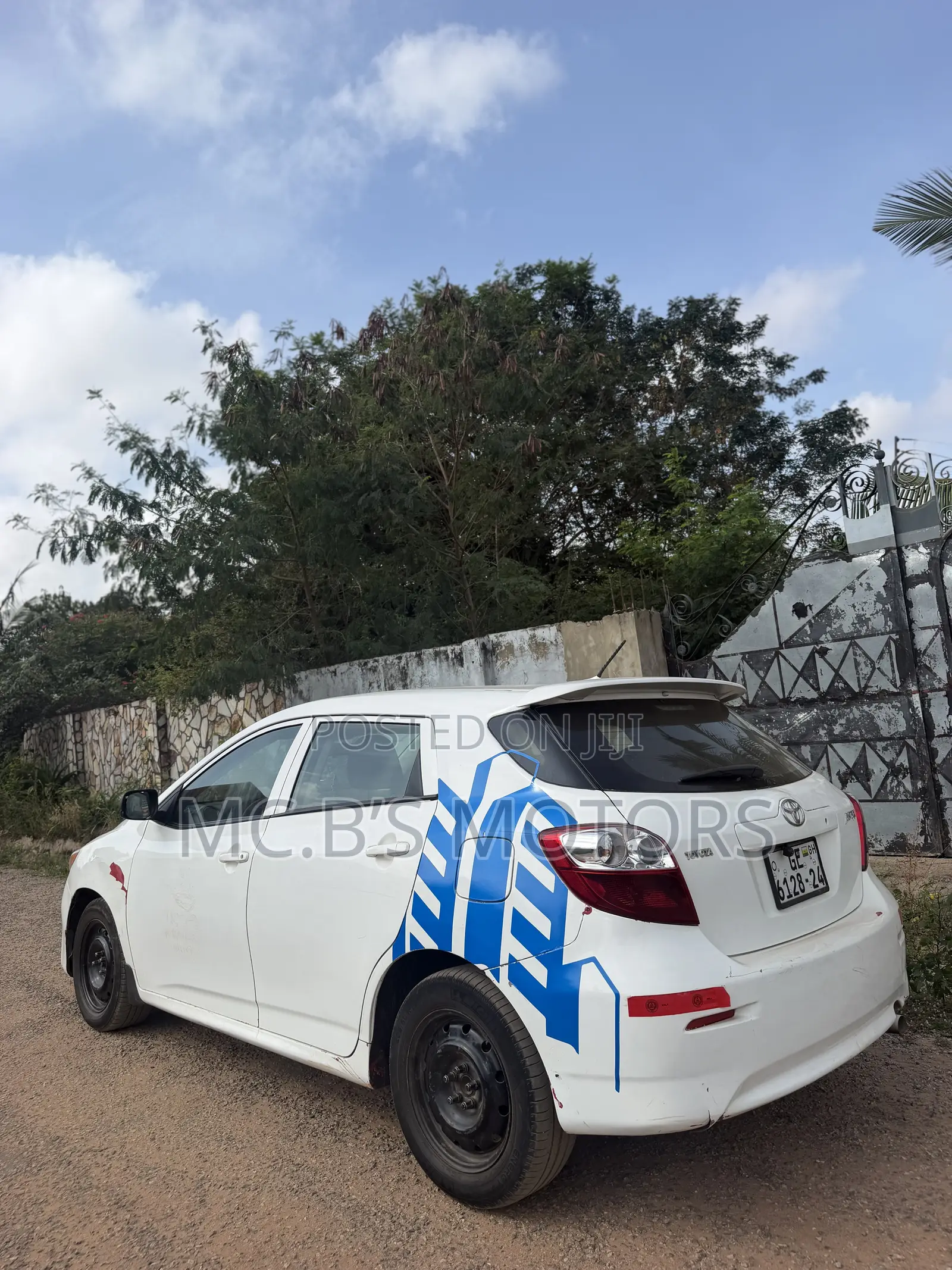 Toyota Matrix 2011 White
