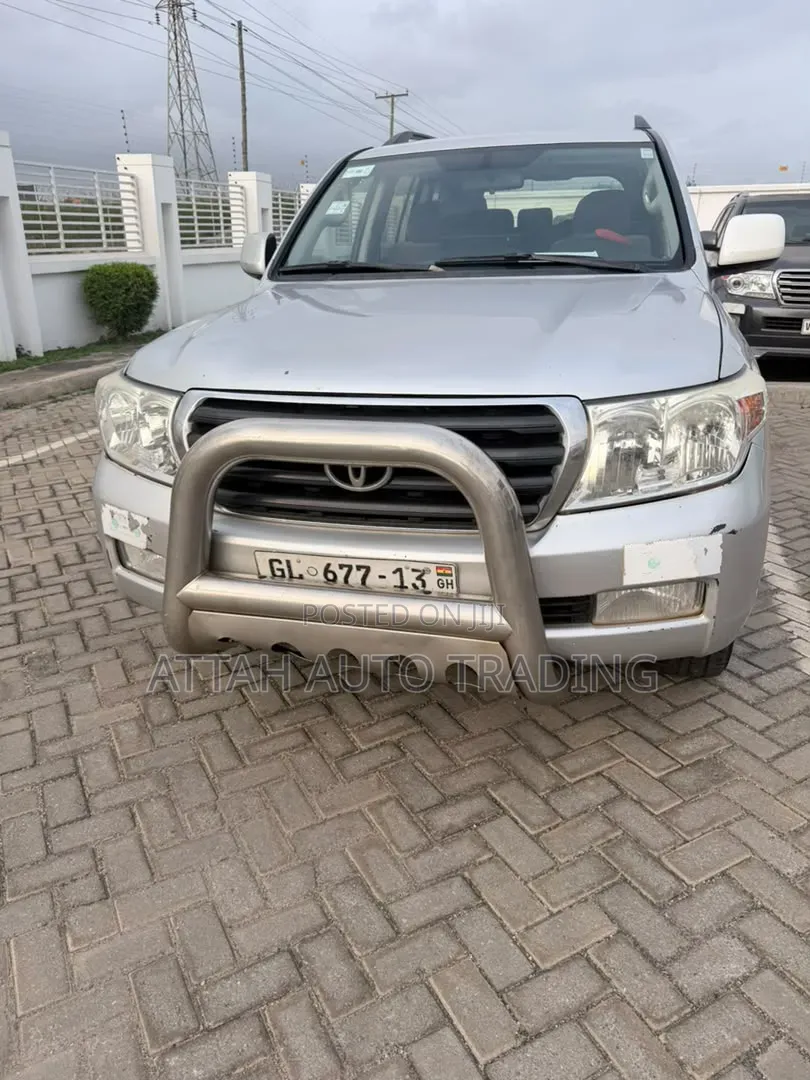Toyota Land Cruiser 2013 Silver