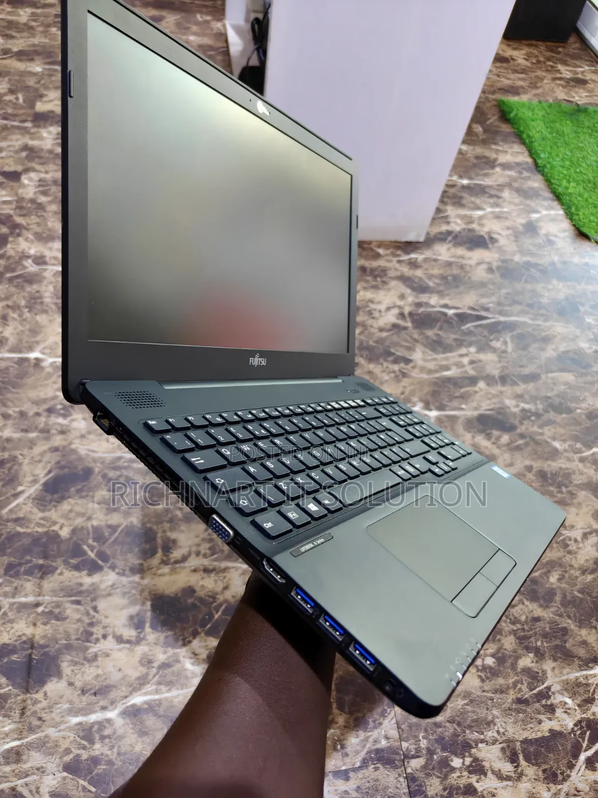 Laptop Fujitsu Lifebook A557 8GB Intel Core i5 HDD 500GB