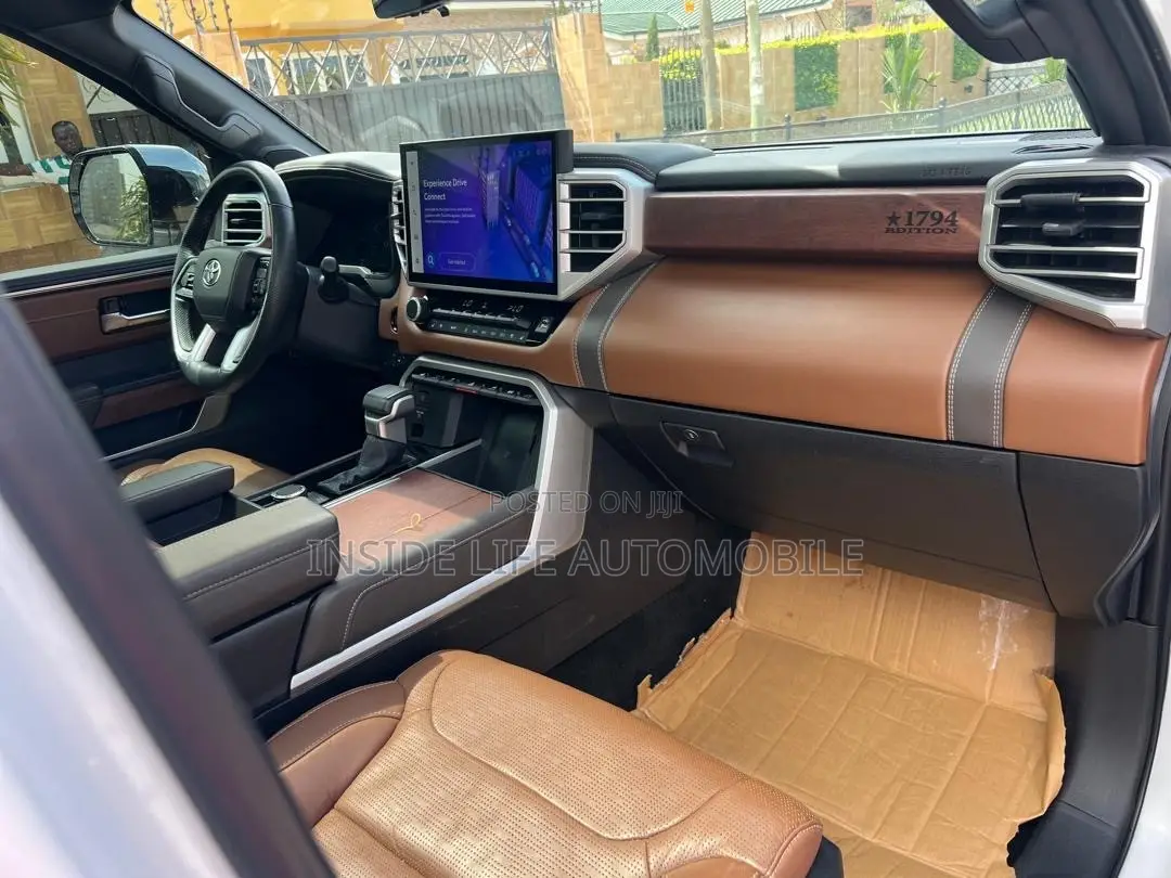 Toyota Tundra 1794 Edition CrewMax 4WD SB w/5.5' Bed 2025 White