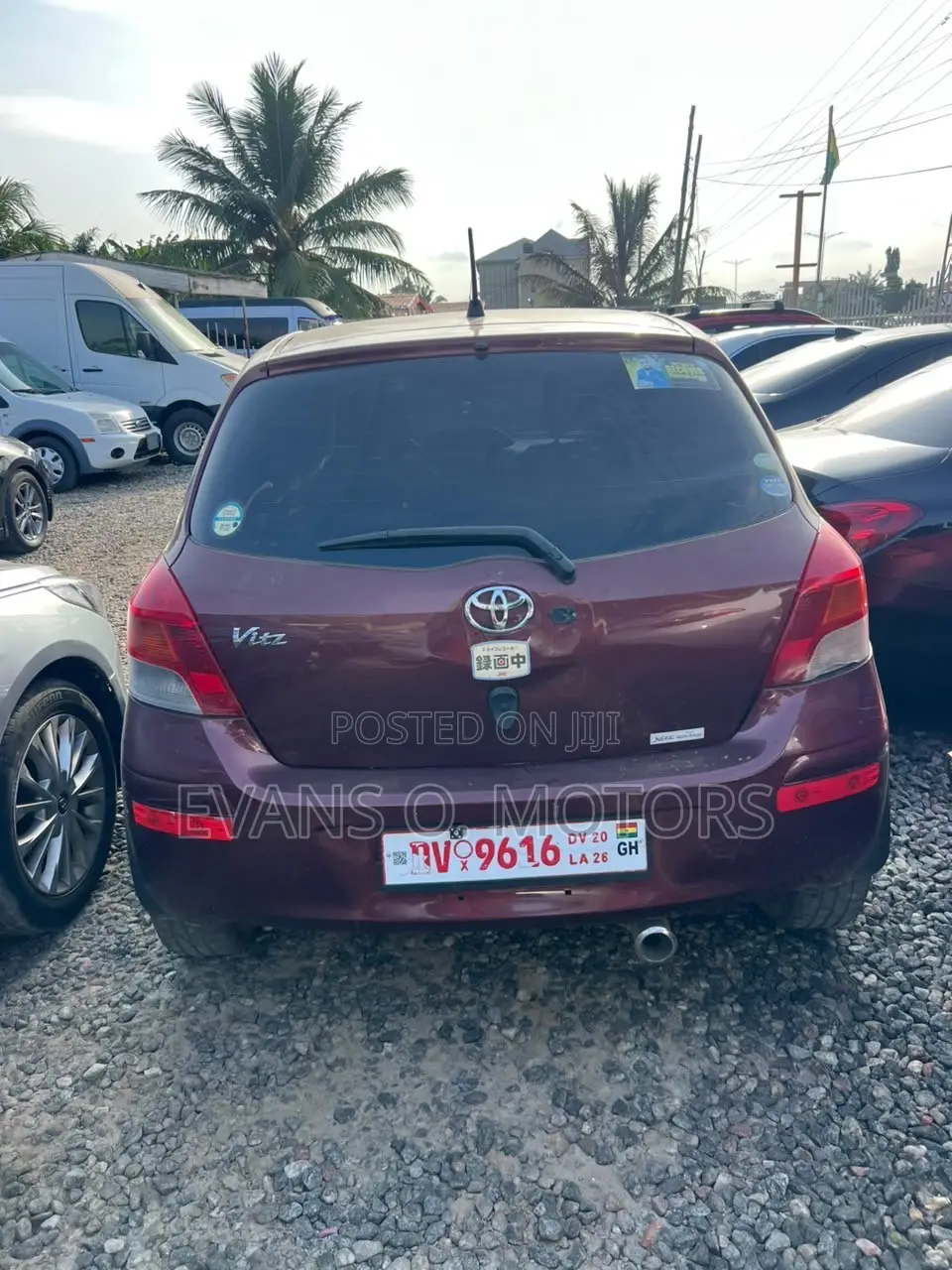 Toyota Vitz 1.3 AWD 3dr 2010 Brown