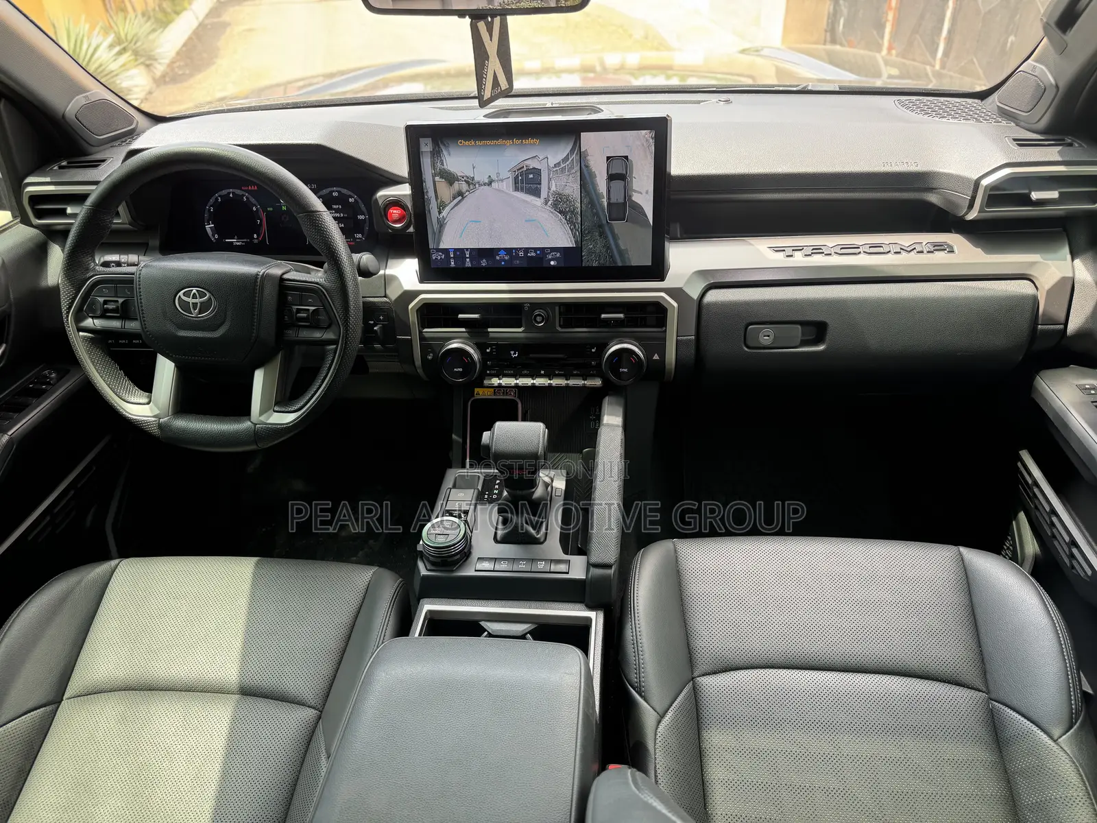 Toyota Tacoma 2024 Black