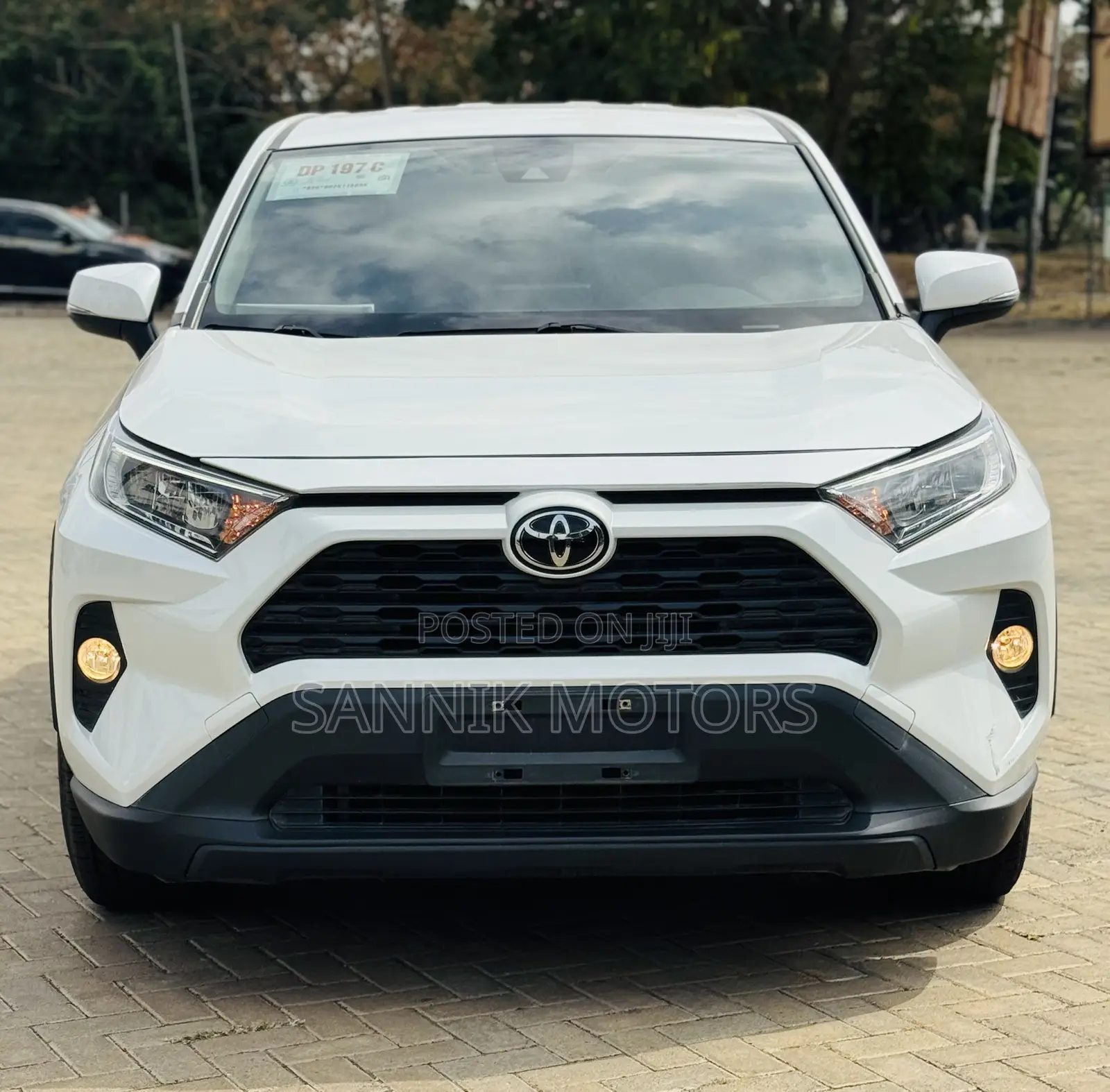 Toyota RAV4 LE AWD 2023 White