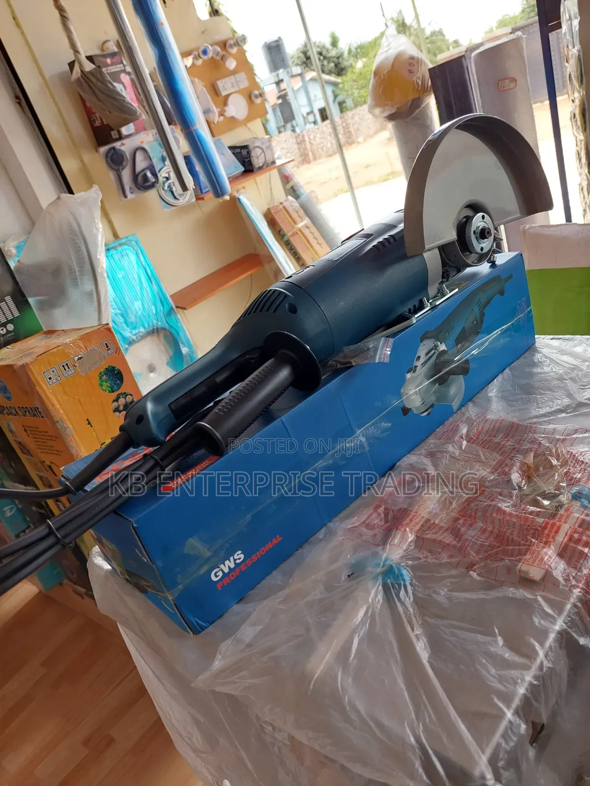 Bosch GWS Professional Angle Grinder – Vibration Control