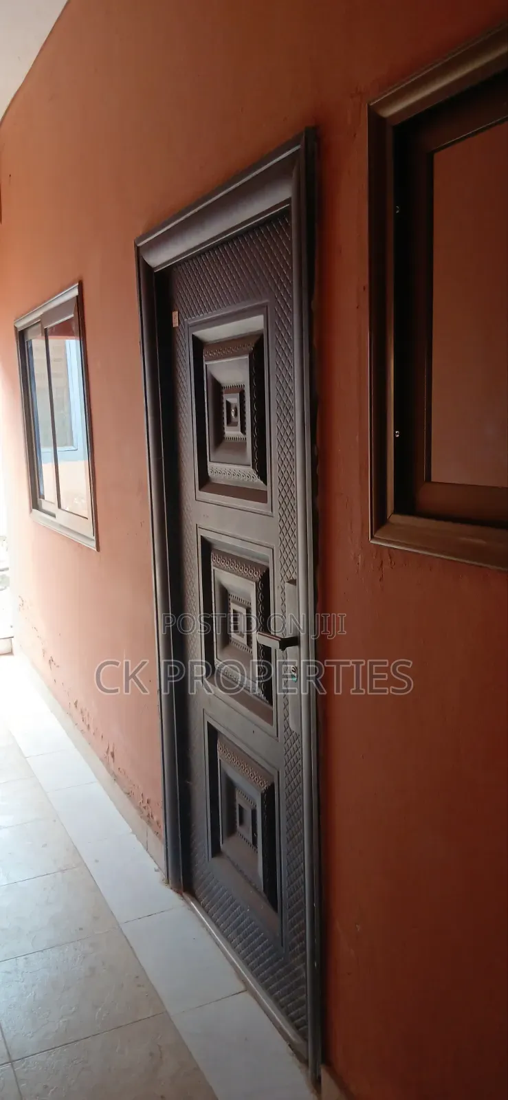 Mini Flat in Pillar 2 for rent