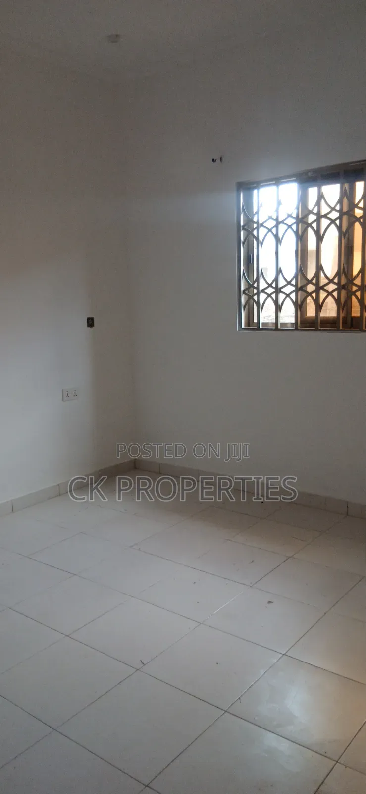 Mini Flat in Pillar 2 for rent