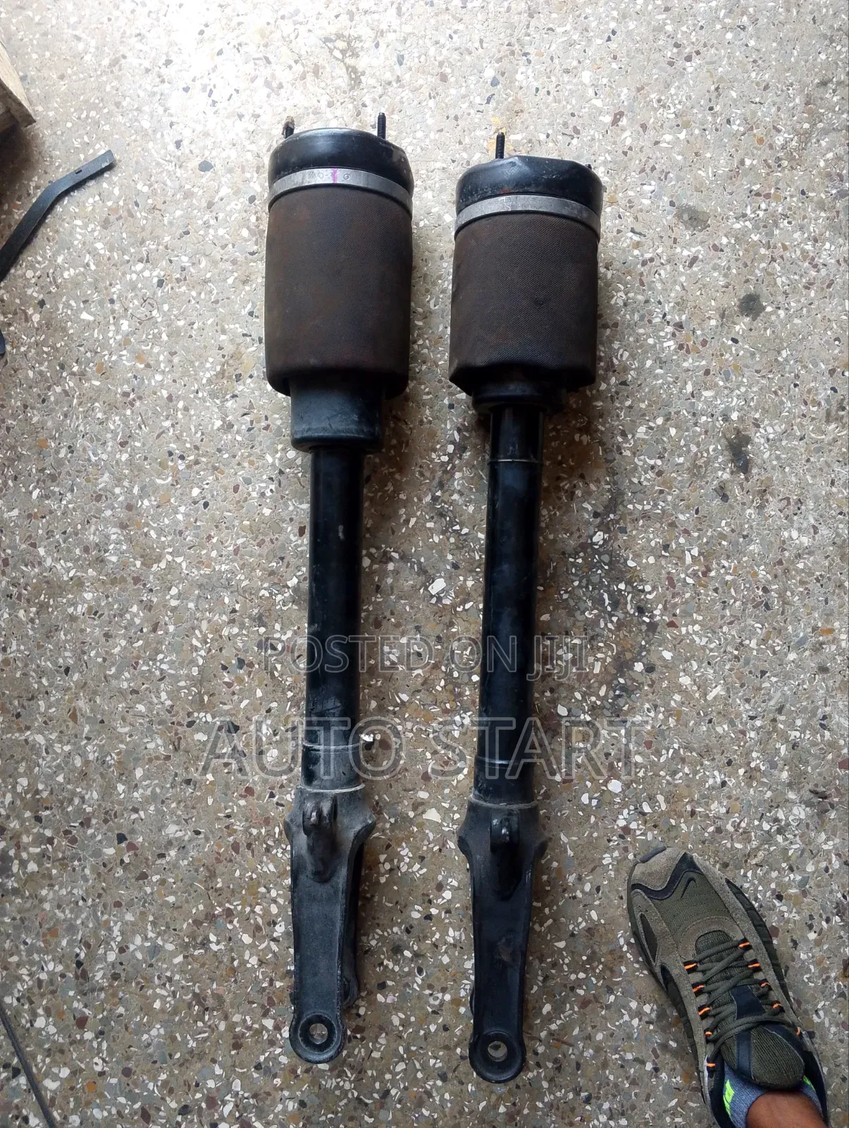 1Benz W164 Front Shocks