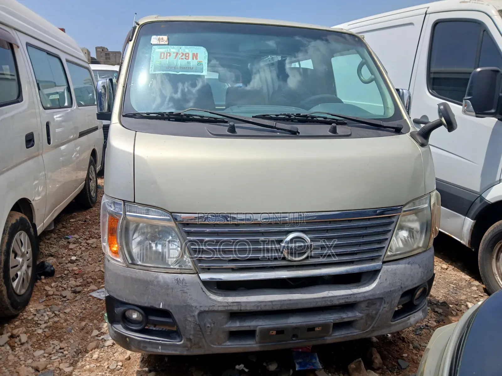 Nissan Caravan (Urvan) 2010