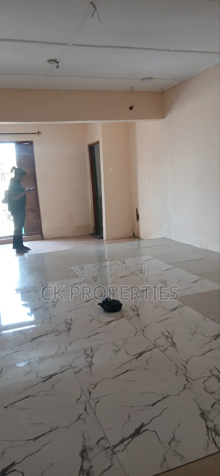 Mini Flat in Pillar 2 for rent