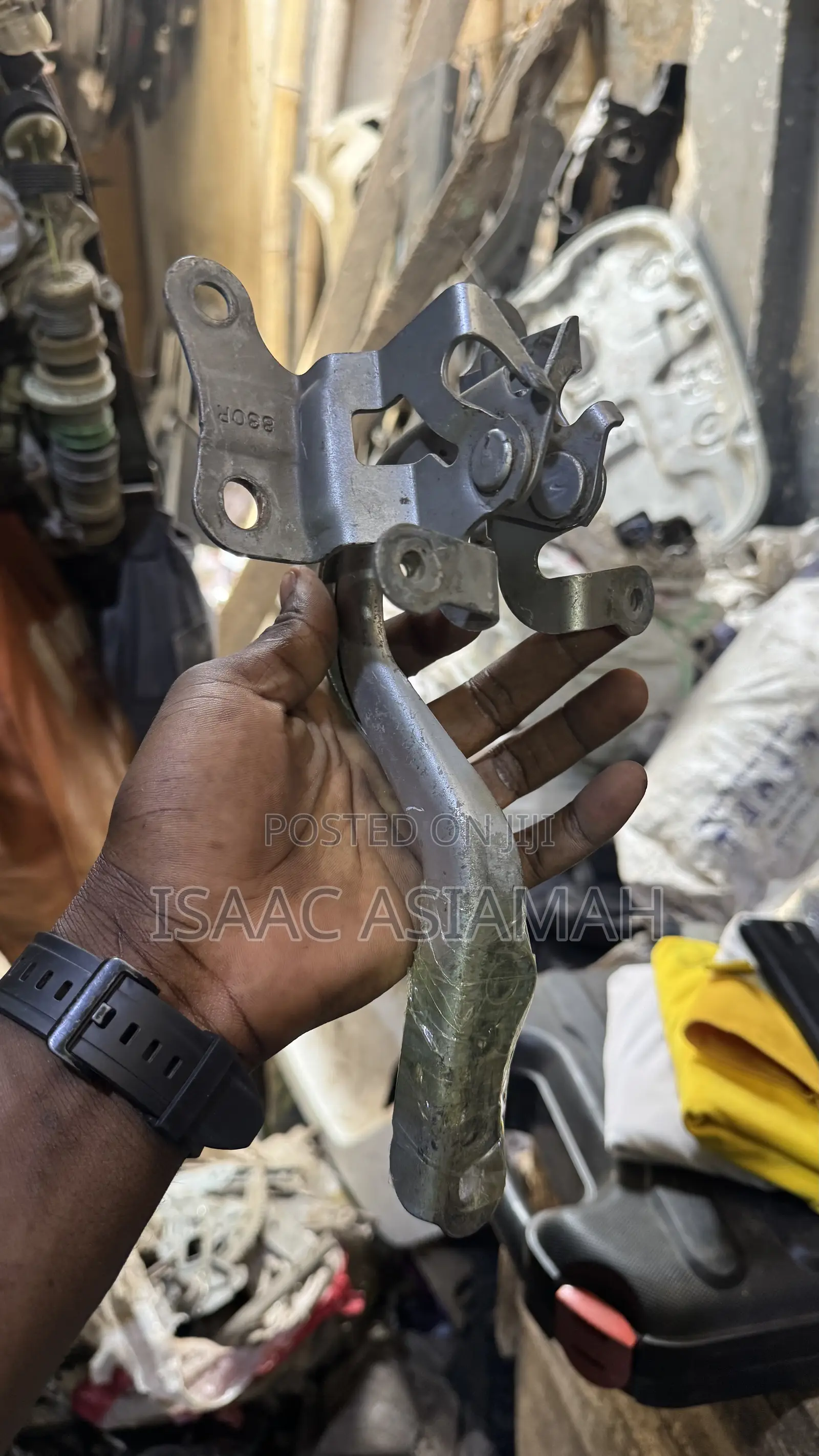 Toyota Vitz 2012,2013,2014,2015,2016 Bonnet Hinge / Inches