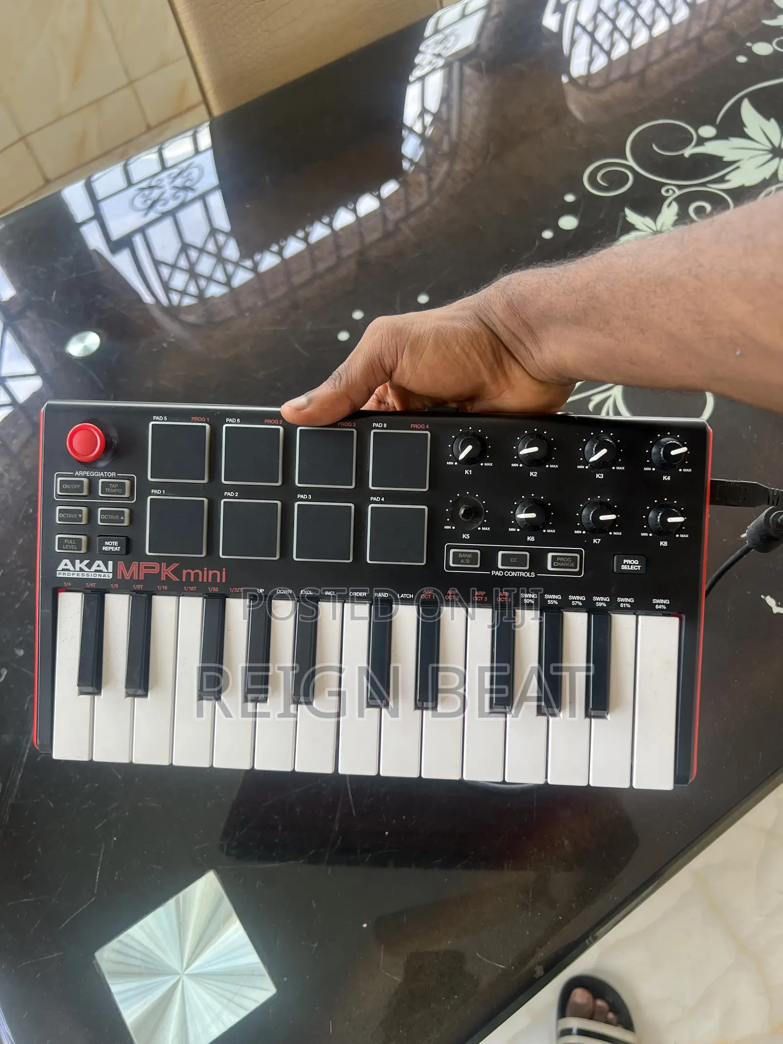 Akai MPK Midi Keyboard