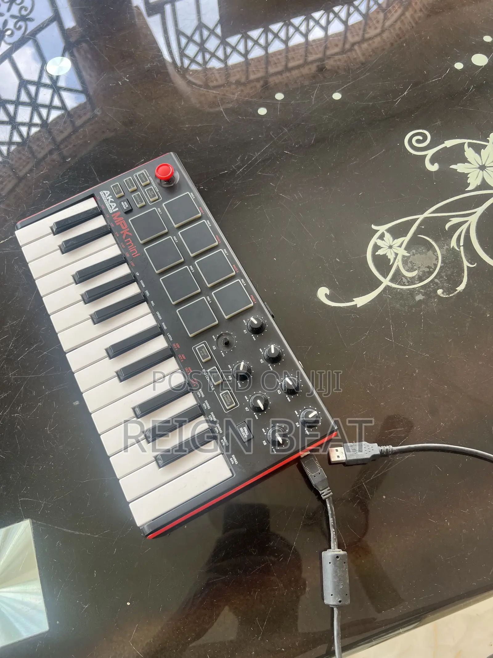 Akai MPK Midi Keyboard