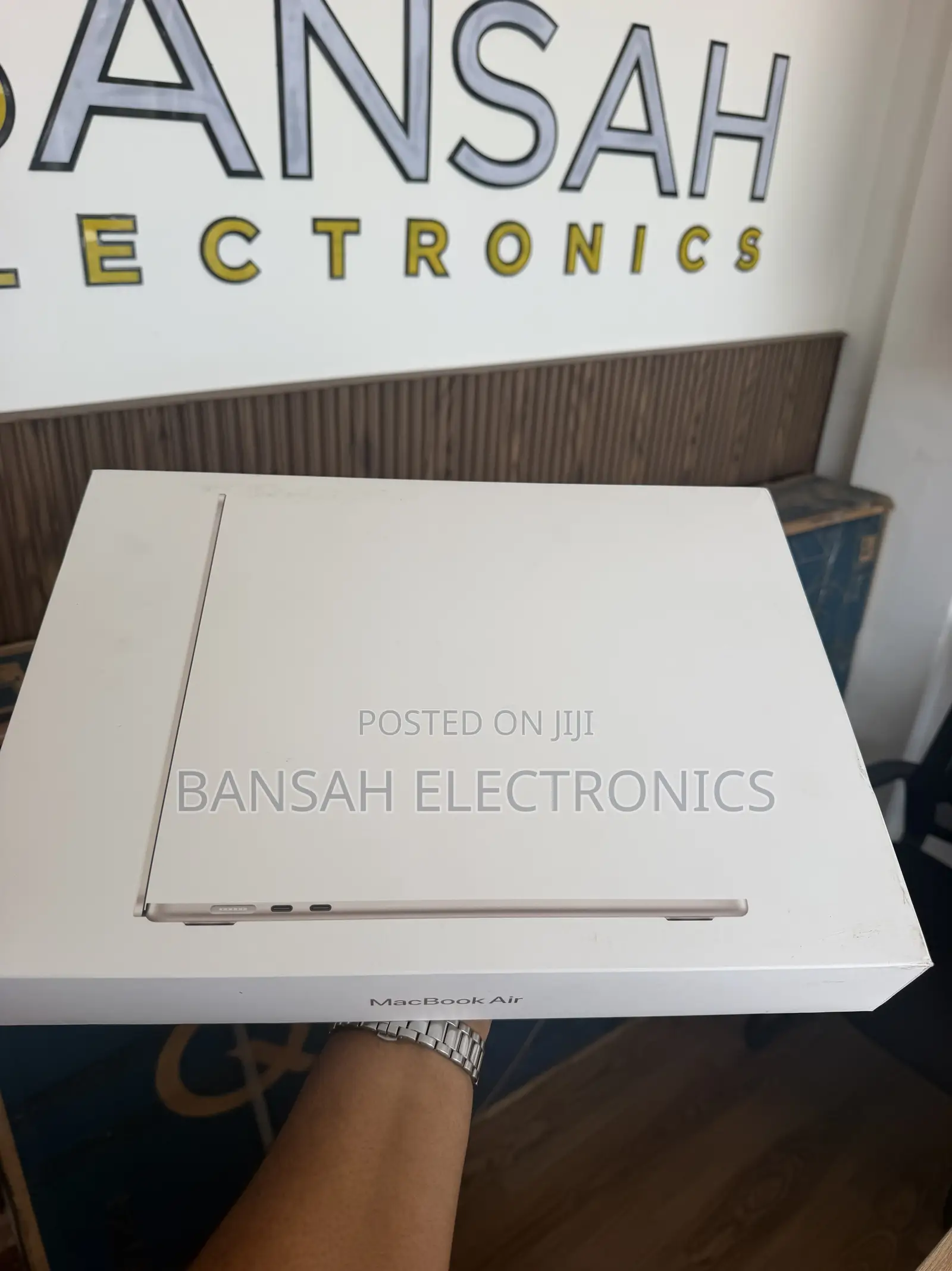 New Laptop Apple MacBook Air 2026 M5 16GB Apple M5 SSD 512GB