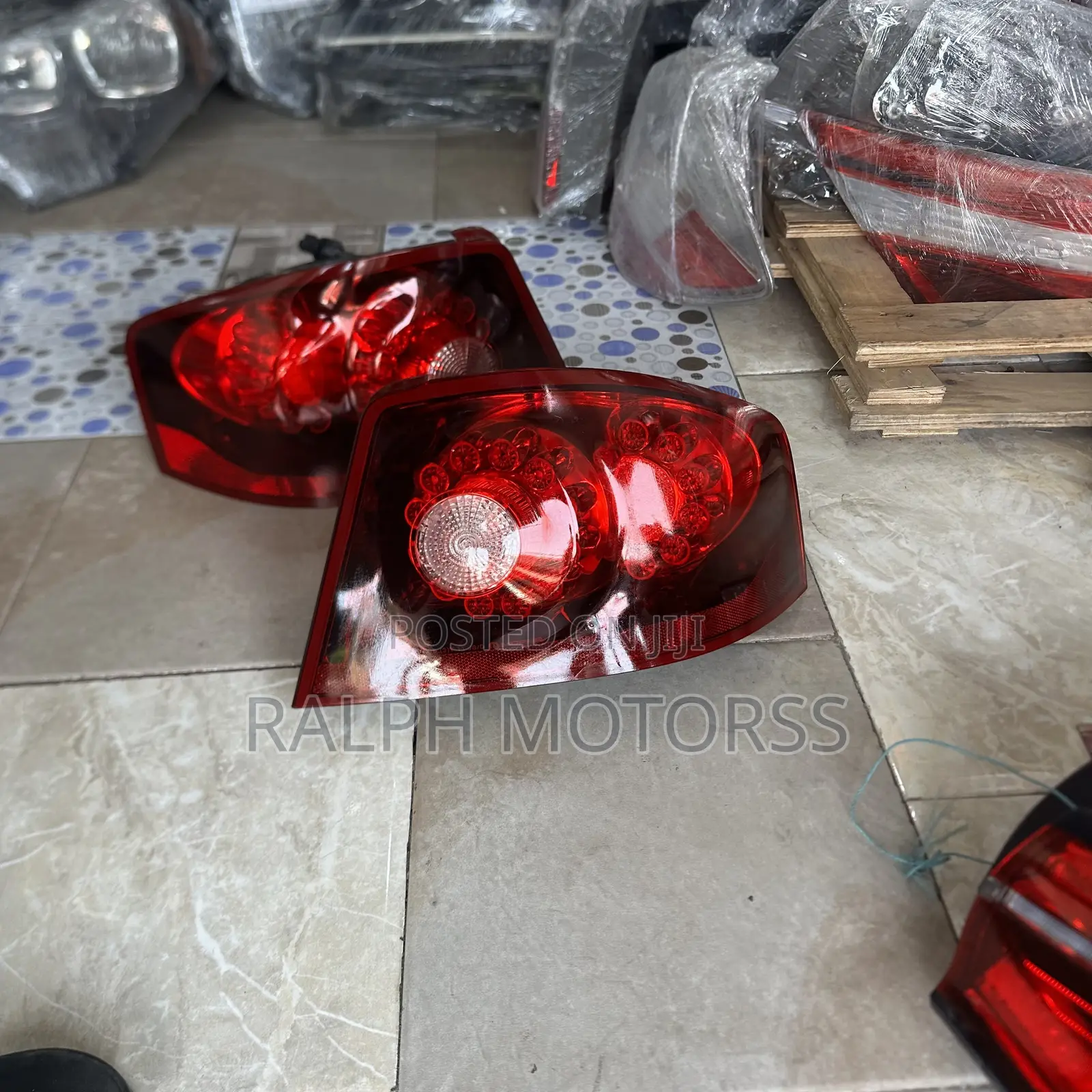 Dodge Avenger 2011-2014 Taillight Pair