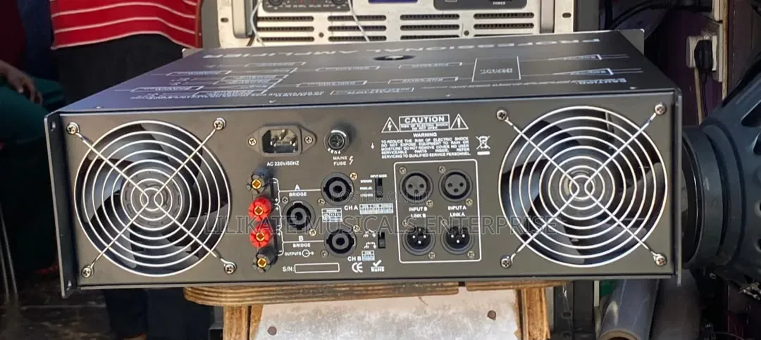 EV E-6300 Mid Amplifier
