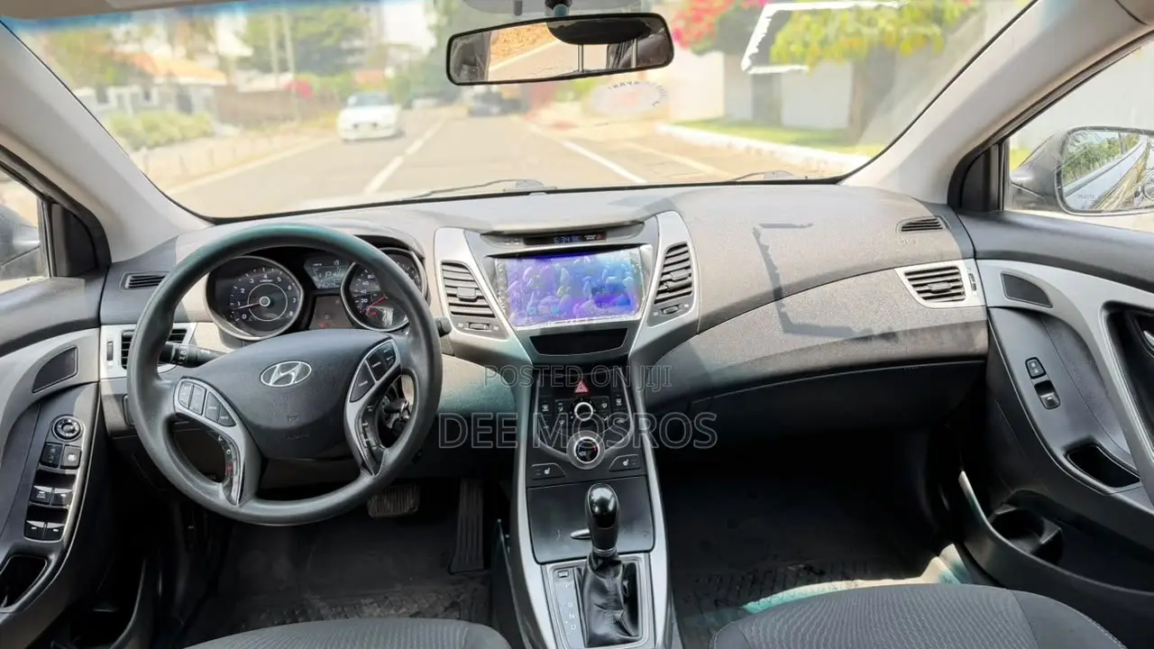 Hyundai Elantra SE Sedan FWD (1.8L 4cyl 6A) 2016 Black
